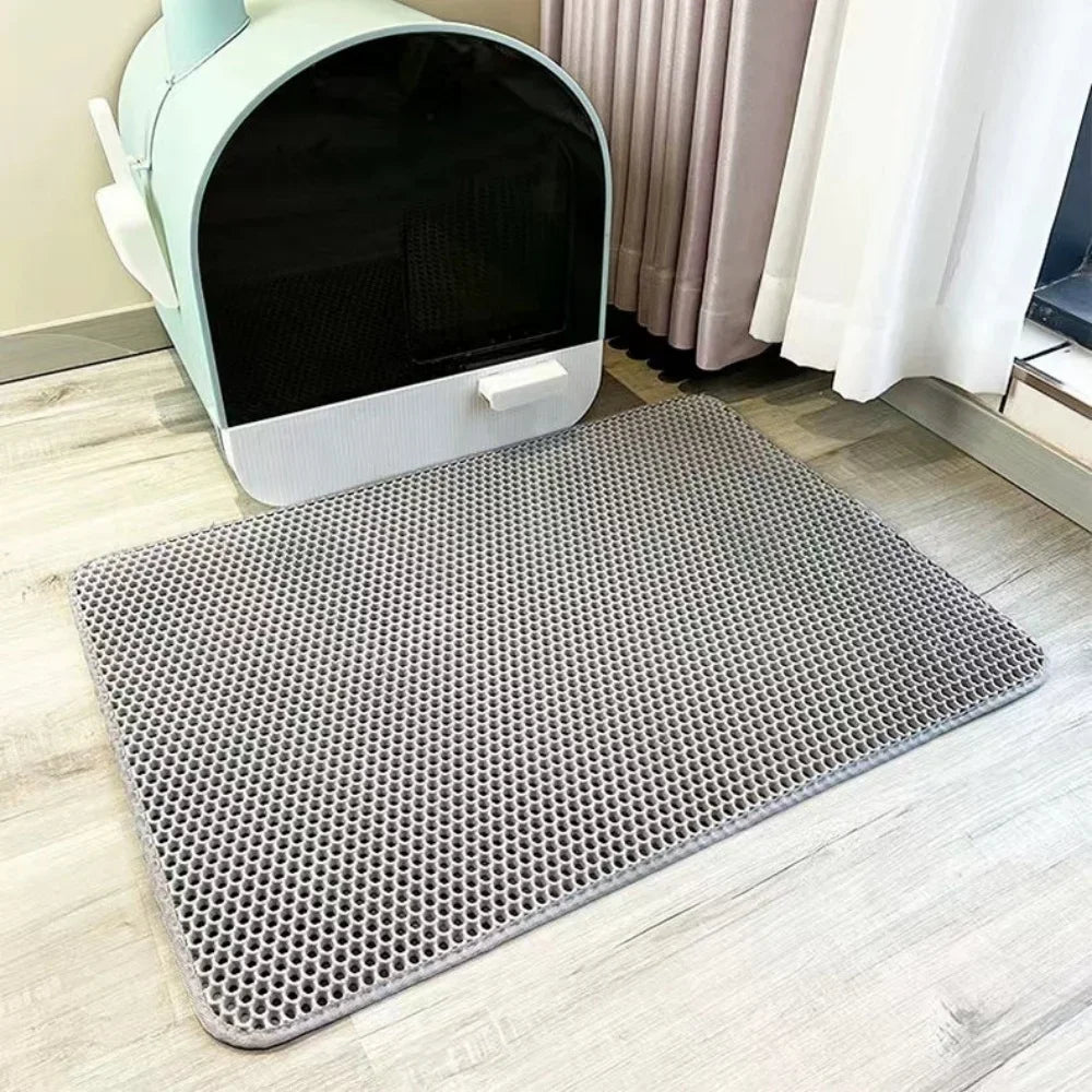 Tapete CleanStep™ – Proteção Elegante para a Área de Higiene do Seu Gato